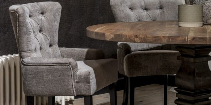 UrbanSofa-Amy-Eetkamerfauteuil-Belize-Taupe-Robin-Eettafel-Kloosterpoot-2-Vierkant UrbanSofa-Amy-Eetkamerfauteuil-Belize-Taupe-Robin-Eettafel-Kloosterpoot-2-Vierkant