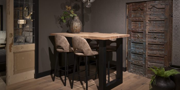 UrbanSofa-Napoli-Barkruk-Open-Nathan-Sand-Rocco-Bartafel-U-Poot-Large-Zwart-Liggend UrbanSofa-Napoli-Barkruk-Open-Nathan-Sand-Rocco-Bartafel-U-Poot-Large-Zwart-Liggend